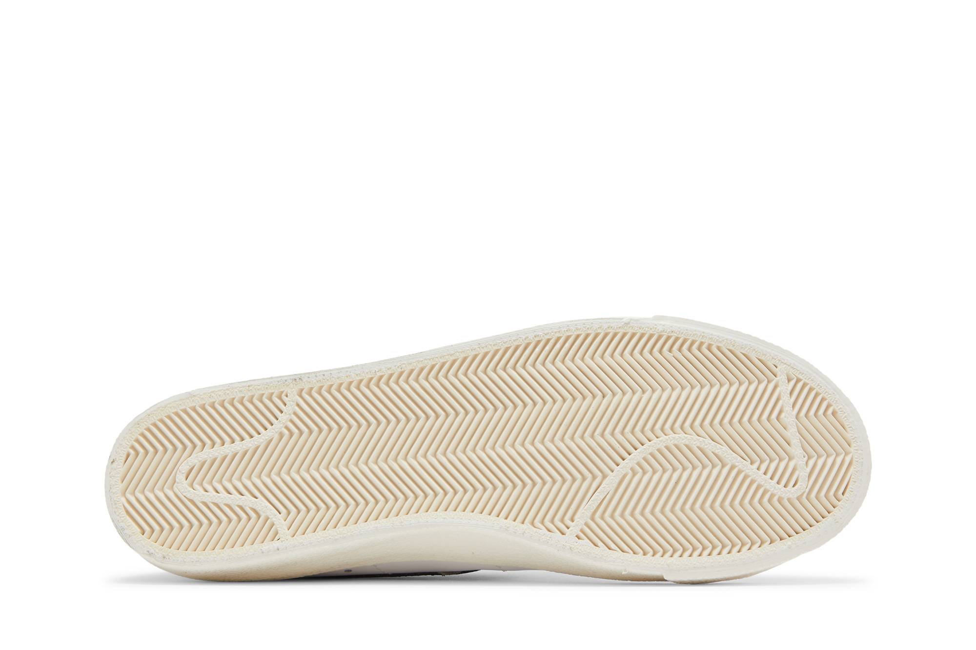 Shop 나이키 블레이저 미드 '77 화이트 블랙 그린 BQ6806-116