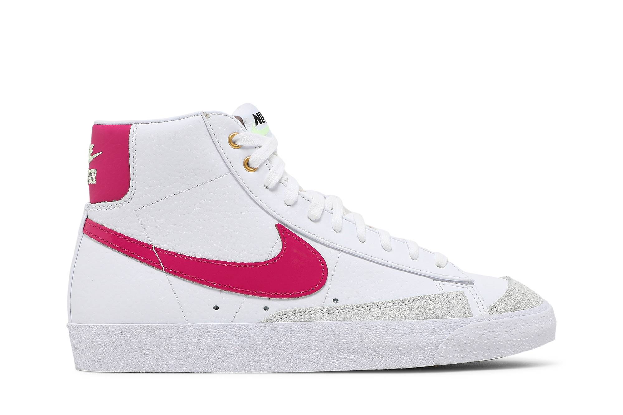 Buy Nike Blazer Mid '77 'World Tour' Lelaran Dunia DD9552-100