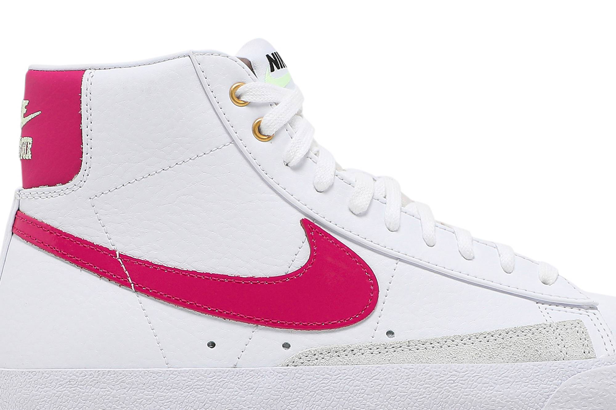 Order Nike Blazer Mid '77 'World Tour' Lelaran Dunia DD9552-100