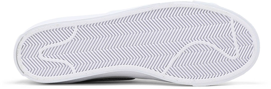 耐克Blazer Mid '77 Infinite 白色铁灰色 DA7233-103 Shop 耐克Blazer Mid '77 Infinite 白色铁灰色 DA7233-103