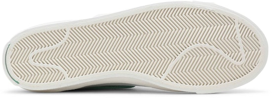 Nike Blazer Mid 77 復古休閒 中筒 滑板鞋 男女同款 白灰綠 Shop Nike Blazer Mid 77 復古休閒 中筒 滑板鞋 男女同款 白灰綠