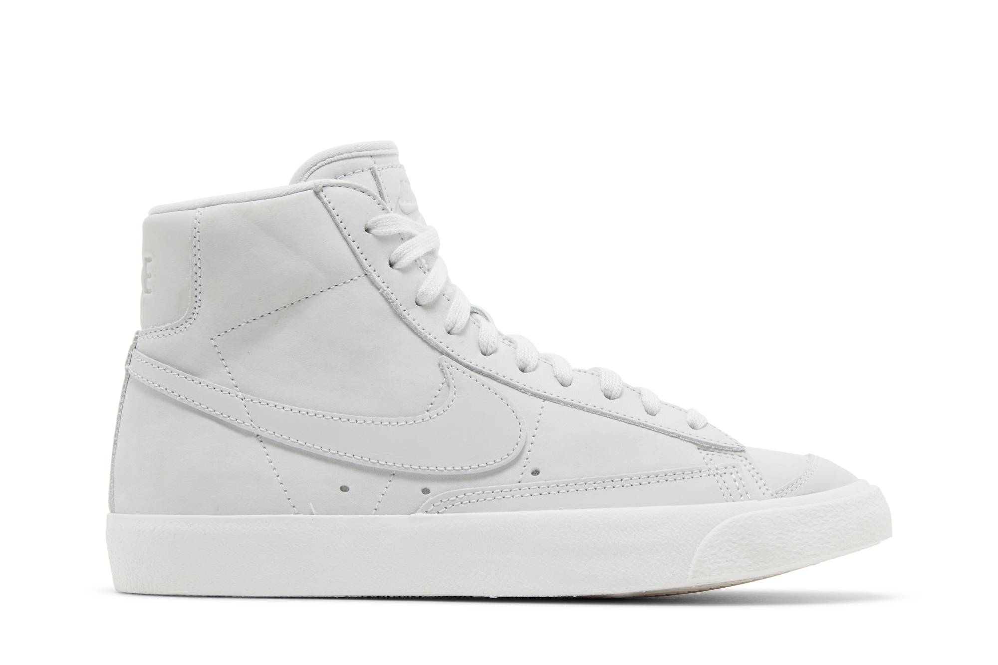 (Women) Nike Blazer Mid ’77 LX 'Photon Dust' DQ7572-001
