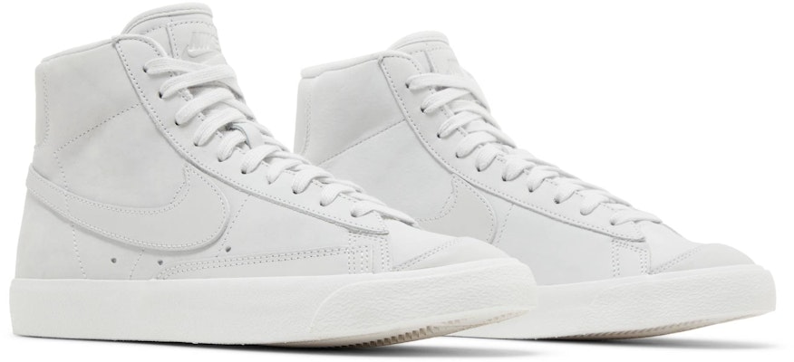 (女性)Nike Blazer Mid ’77 LX 'Photon Dust' DQ7572-001 Cheap (女性)Nike Blazer Mid ’77 LX 'Photon Dust' DQ7572-001