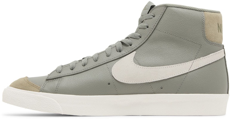 Nike Blazer Mid '77 Premium 'Dark Stucco' Lelaki Wanita Retro Kasut Kasual FZ1671-001 Lookbook Nike Blazer Mid '77 Premium 'Dark Stucco' Lelaki Wanita Retro Kasut Kasual FZ1671-001