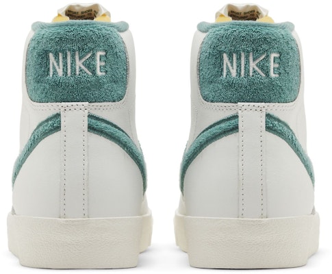 耐吉 Blazer Mid '77 Premium 'Resort & Sport' FN5822-100 Details for 耐吉 Blazer Mid '77 Premium 'Resort & Sport' FN5822-100