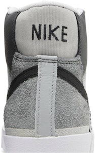 나이키 블레이저 미드 '77 프로 클럽 '리마스터드 - 그레이 블랙' DQ7673-002 Sizing 나이키 블레이저 미드 '77 프로 클럽 '리마스터드 - 그레이 블랙' DQ7673-002