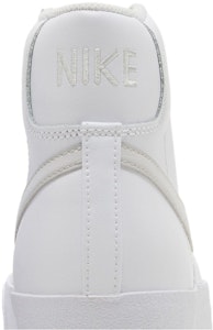 ナイキ ブレーザー MID '77 エアブラシ "フォトン ダスト" FD6924-100 Sizing ナイキ ブレーザー MID '77 エアブラシ "フォトン ダスト" FD6924-100