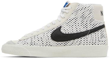 Nike Blazer Mid '77 Vintage 'Alter & Reveal' - Cambia y Revela Vintage. DO6402-100 Lookbook Nike Blazer Mid '77 Vintage 'Alter & Reveal' - Cambia y Revela Vintage. DO6402-100