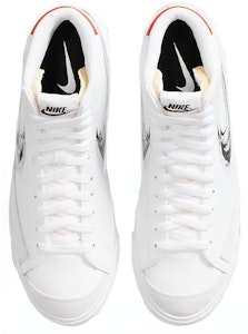 Nike Blazer Mid '77 Vintage 'Brushstroke' Lelaran Klasik DC4838-100 Shop Nike Blazer Mid '77 Vintage 'Brushstroke' Lelaran Klasik DC4838-100