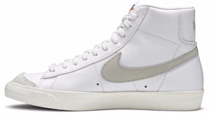 耐克Blazer Mid '77复古版“白色” BQ6806-106 Lookbook 耐克Blazer Mid '77复古版“白色” BQ6806-106