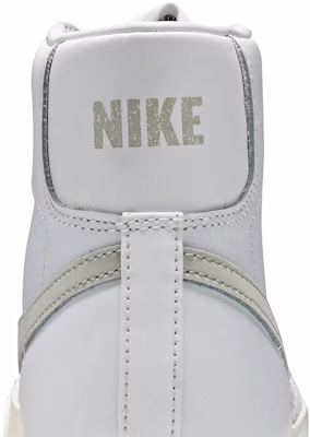 耐克Blazer Mid '77复古版“白色” BQ6806-106 Sizing 耐克Blazer Mid '77复古版“白色” BQ6806-106
