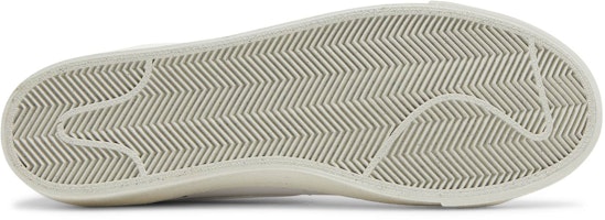 ナイキ ブレーザー MID '77 ヴィンテージ 白/ダークビートルート BQ6806-120 Shop ナイキ ブレーザー MID '77 ヴィンテージ 白/ダークビートルート BQ6806-120