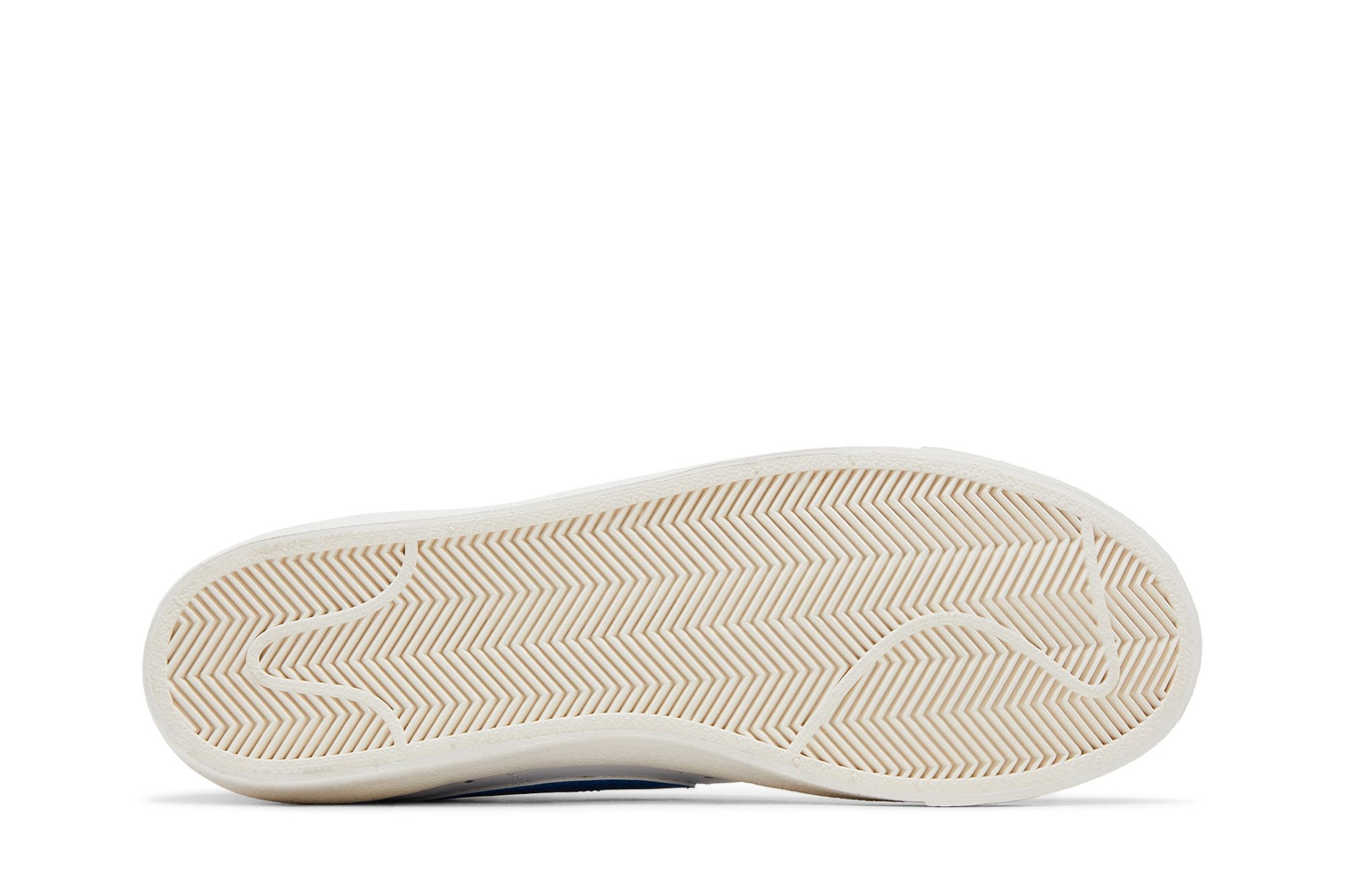 Shop Nike Blazer Mid '77 Vintage 'Putih Biru Foto Terang' BQ6806-118