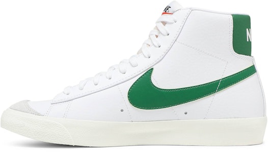 耐克Blazer Mid '77 复古款 '白松绿色' BQ6806-115 Lookbook 耐克Blazer Mid '77 复古款 '白松绿色' BQ6806-115