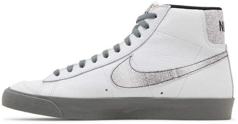 ナイキ ブレーザー MID クラシック (Nike Blazer MID Classic) DV7194-100 Lookbook ナイキ ブレーザー MID クラシック (Nike Blazer MID Classic) DV7194-100