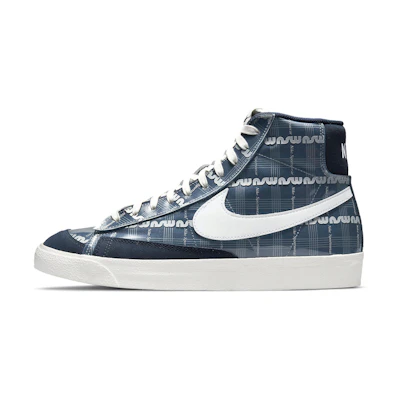 Nike Blazer Mid NSW Logo