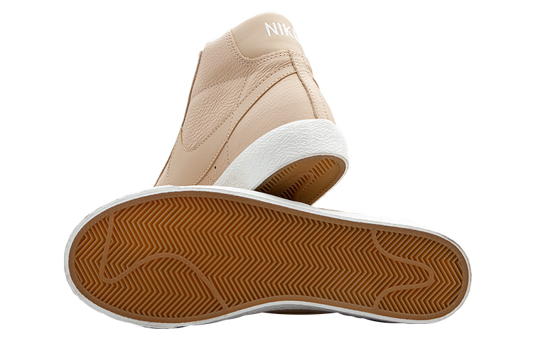 Shop 耐吉 Blazer 中筒優質休閒運動鞋 亞麻色/頂峰白 429988-202