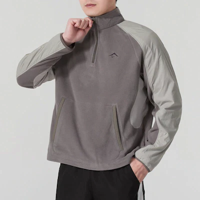 Nike Casual Lightweight Half-Zip Sweatshirt in Dark Grey FV9964-289 Lookbook Nike Casual Lightweight Half-Zip Sweatshirt in Dark Grey FV9964-289