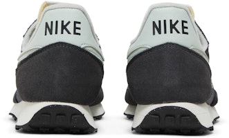 Nike Challenger OG 'Sombra' CW7645-007 Details for Nike Challenger OG 'Sombra' CW7645-007