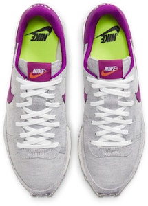 Nike Challenger OG 'Summit White Viotech' Putih Summit Viotech DD1108-100 Lookbook Nike Challenger OG 'Summit White Viotech' Putih Summit Viotech DD1108-100