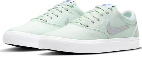 Lookbook Nike SB Charge Canvas 低幫 板鞋 男女同款 淡綠
