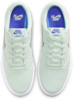 Shop Nike SB Charge Canvas 低幫 板鞋 男女同款 淡綠