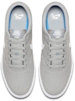 Nike SB Charge Canvas 低幫 滑板鞋 男款 灰白 Shop Nike SB Charge Canvas 低幫 滑板鞋 男款 灰白