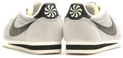 나이키 클래식 코르테즈 나일론 실버 (AW) 844855-001 Shop 나이키 클래식 코르테즈 나일론 실버 (AW) 844855-001