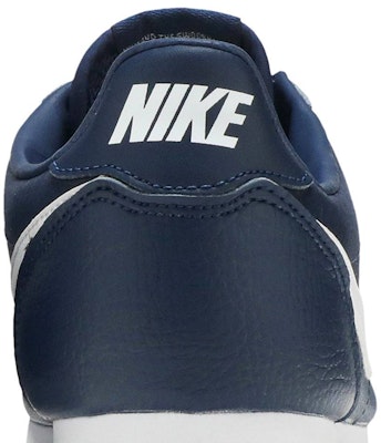 Nike Classics Cortez Leather Midnight Navy White 749571-414 Sizing Nike Classics Cortez Leather Midnight Navy White 749571-414