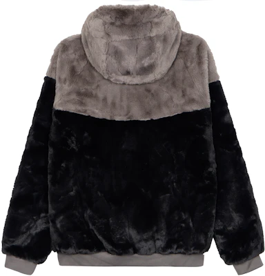 耐克兔年CNY黑色风行者连帽运动外套 FD9895-010 Lookbook 耐克兔年CNY黑色风行者连帽运动外套 FD9895-010