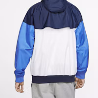 Shop Nike 拼色防風跑步外套 淺藍色 AR2192-122