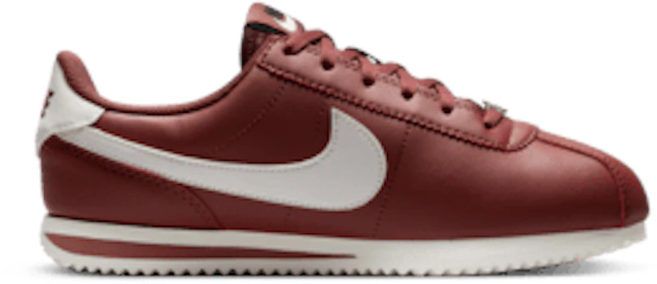 (JR) 耐克 Cortez 运动鞋 DM0950-200 Lookbook (JR) 耐克 Cortez 运动鞋 DM0950-200