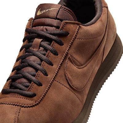 Nike Cortez Leather SE Cacao Wow/Marrón Terciopelo/Oro Metálico/Cacao Wow IR0800-299 1