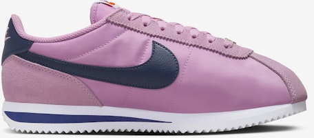 (W) Nike Cortez Textil 'Beyond Pink Blanco' DZ2795-602 Lookbook (W) Nike Cortez Textil 'Beyond Pink Blanco' DZ2795-602