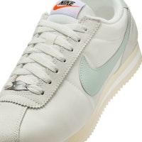 Nike Cortez 纖維運動鞋 DZ2795-103 1