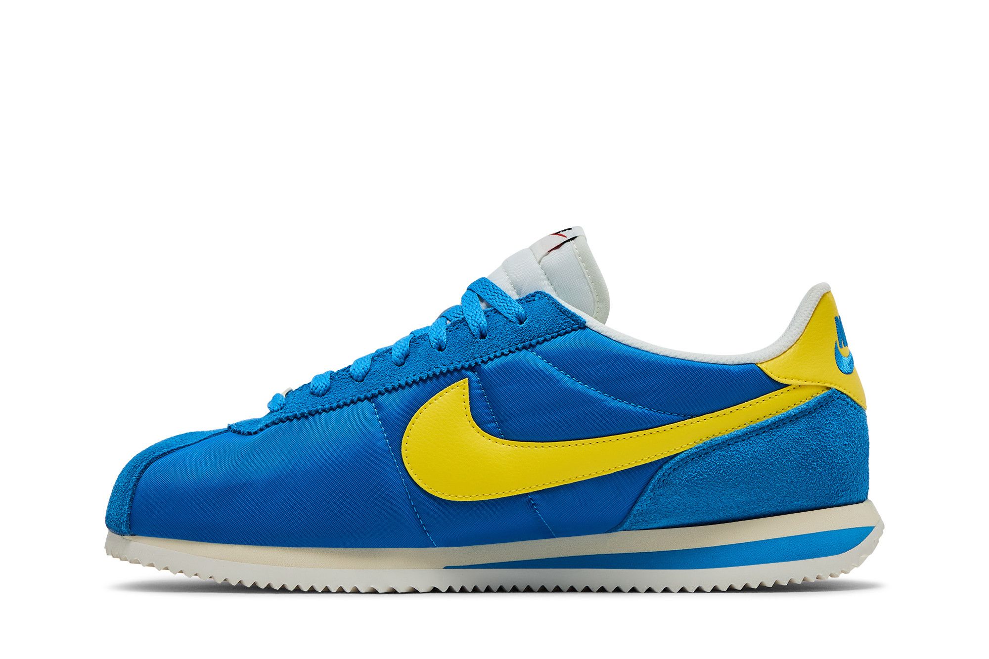 Lookbook Nike Cortez TXT「淡藍光電閃」 HF0263-402