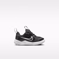 Lookbook (TD) Nike Cosmic Runner 黑/深灰/白 HM4401-003