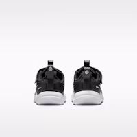 Details for (TD) Nike Cosmic Runner 黑/深灰/白 HM4401-003