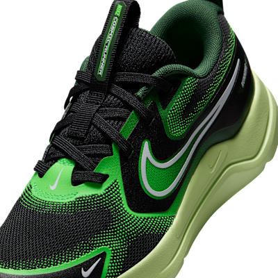 Sizing (JR) 耐克 Cosmic Runner 黑色/淡液体青柠/毛皮/白色 HM4402-009