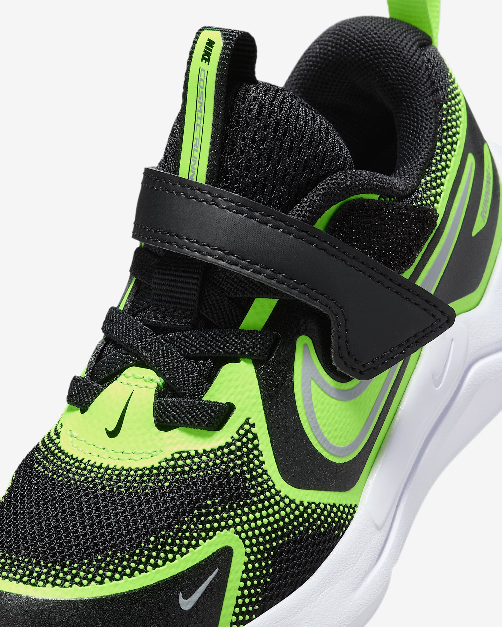 Sizing Nike Pelari Cosmic HM4400-005