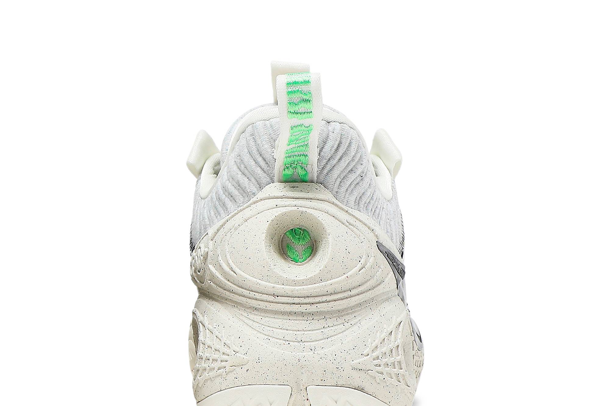 Sizing ナイキ コズミック ユニティ "ナチュラル" (Nike Kozumiikku Yuniti "Nachuraru") DA6725-100