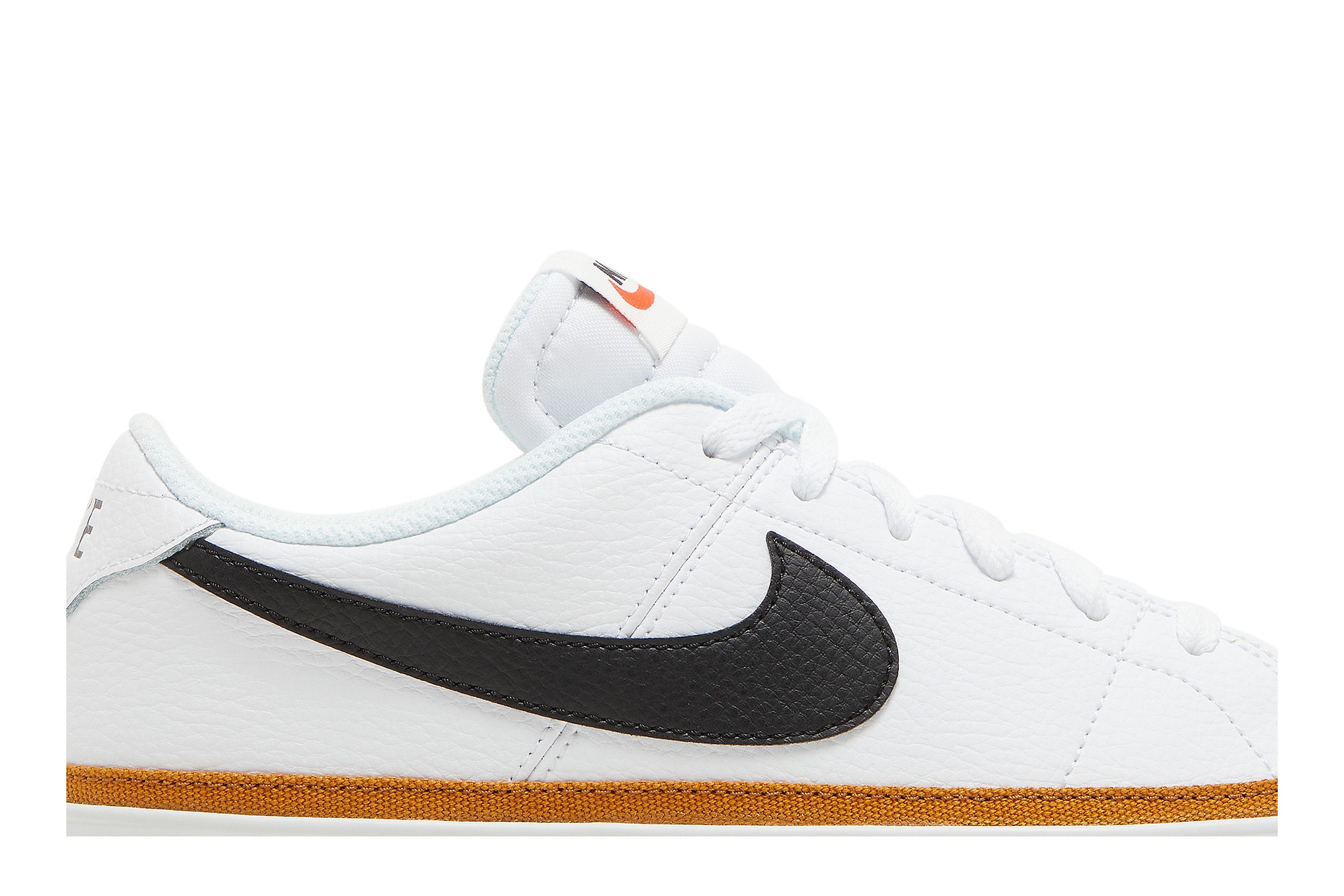 Lookbook Nike Court Legacy ''Wit Desert Ochre'' CU4150-102