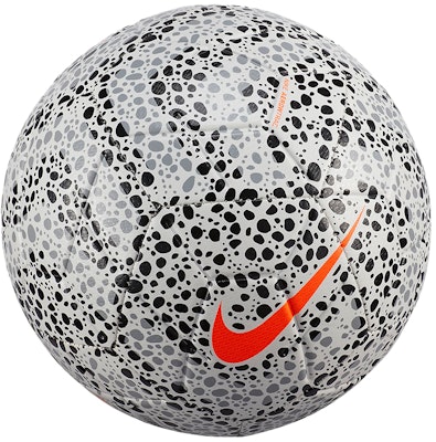 나이키 CR7 스노우 레오파드 한정판 축구공 사이즈 4/5 트레이닝 볼 그레이 CQ7432-100 Lookbook 나이키 CR7 스노우 레오파드 한정판 축구공 사이즈 4/5 트레이닝 볼 그레이 CQ7432-100