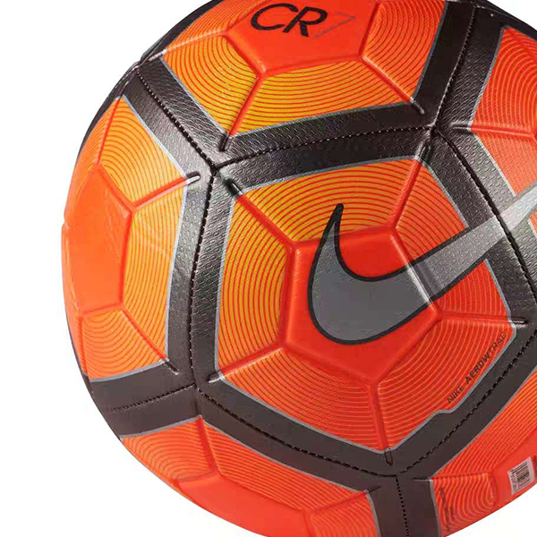 Shop Nike CR7足球 深紅/橙色/銀色 耐用橡膠 5號球 SC3095-855
