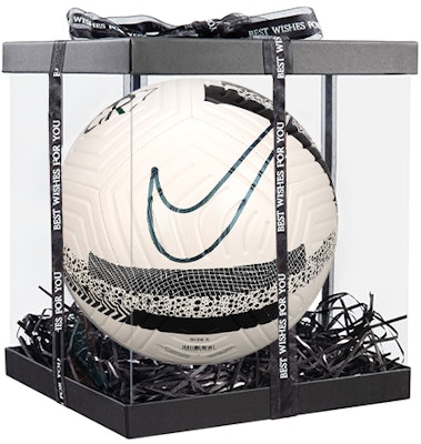 Bola Sepak Nike CR7 Strike Putih - Ukuran 5 untuk Latihan & Pertandingan CU8557-100 Lookbook Bola Sepak Nike CR7 Strike Putih - Ukuran 5 untuk Latihan & Pertandingan CU8557-100