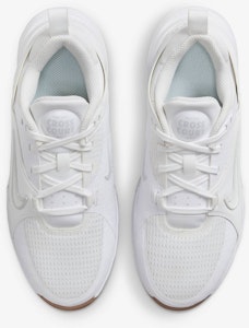 Nike Cross Court 'Putih Gum Medium' FN2231-100 Shop Nike Cross Court 'Putih Gum Medium' FN2231-100