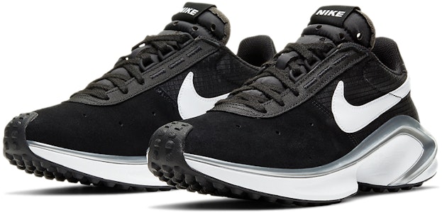 Nike D/MS/X Waffle 'Hitam Putih' CQ0205-001 Lookbook Nike D/MS/X Waffle 'Hitam Putih' CQ0205-001