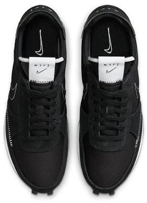Nike Daybreak Type 低幫 跑步鞋 男款 黑白色 Shop Nike Daybreak Type 低幫 跑步鞋 男款 黑白色