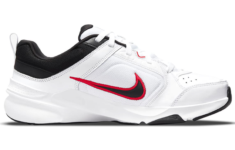 Lookbook Nike Defy All Day "Blanc et Rouge Université" DJ1196-101
