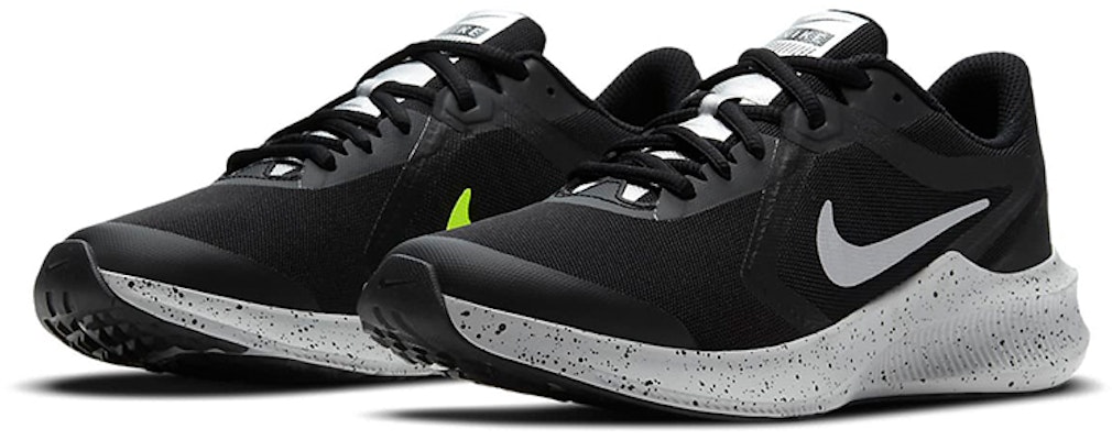 (Youth) Nike Downshifter 10 VIZ 'Black Grey Green' CT3876-001 Lookbook (Youth) Nike Downshifter 10 VIZ 'Black Grey Green' CT3876-001